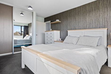 Photo of property in 72 Dunedin Street, Redwood, Christchurch, 8051