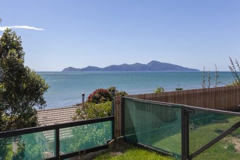 Photo of property in 39 Aperahama Street, Paekakariki, 5034