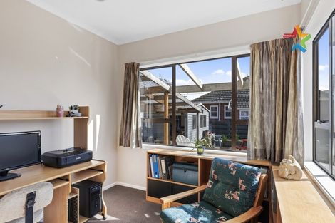 Photo of property in 2 Frickleton Grove, Waterloo, Lower Hutt, 5011