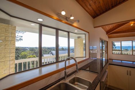 Photo of property in 4 Dalmeny Close, Murrays Bay, Auckland, 0630