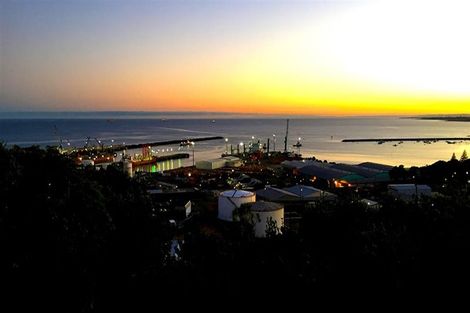 Photo of property in 19 Findlay Street, Moturoa, New Plymouth, 4310