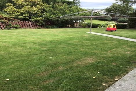 Photo of property in 24 Golfers Drive, Balclutha, 9230