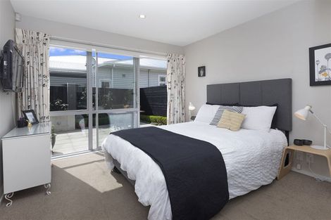 Photo of property in 2/2 Hamilton Avenue, Ilam, Christchurch, 8041