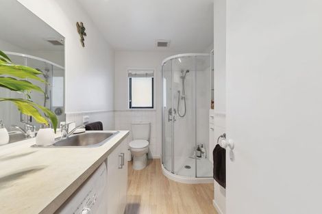 Photo of property in 20b Fulford Street, New Plymouth, 4310