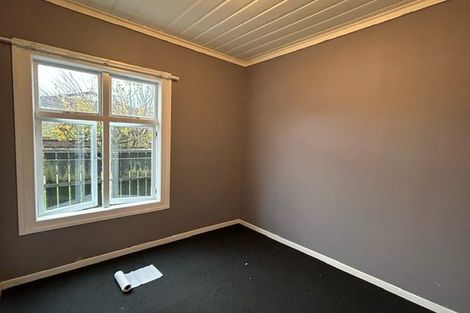 Photo of property in 9 Mahoe Street, Strandon, New Plymouth, 4312