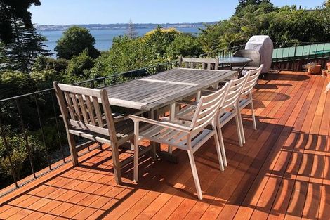Photo of property in 5 Naera Place, Kawaha Point, Rotorua, 3010