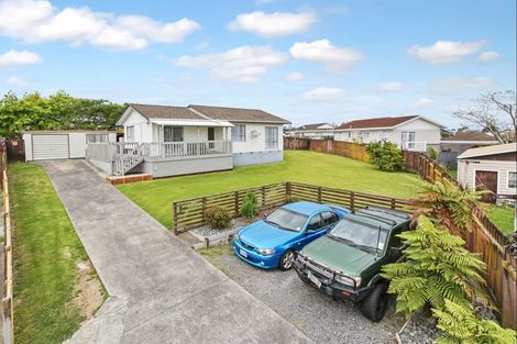 Photo of property in 10 Blackgate Place, Weymouth, Auckland, 2103