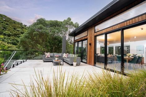 Photo of property in 17 Kim Street, Khandallah, Wellington, 6035