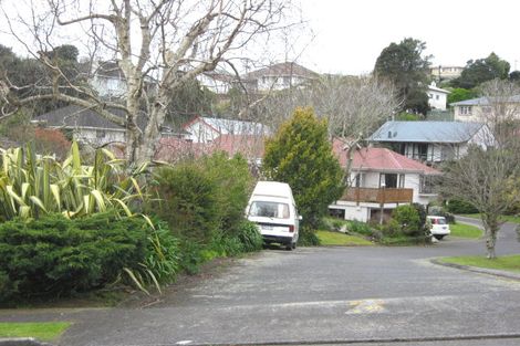 Photo of property in 6 Spencer Place, Merrilands, New Plymouth, 4312