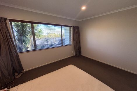 Photo of property in 6 Kea Place, Fitzherbert, Palmerston North, 4410