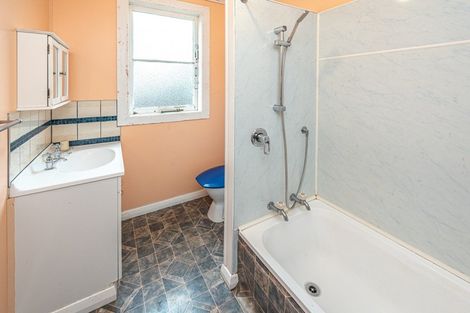 Photo of property in 22 Abbot Street, Gonville, Whanganui, 4501