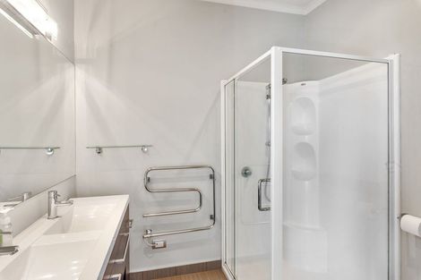 Photo of property in 6 Ocean Vista Lane, Paraparaumu, 5032