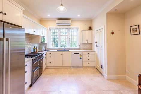 Photo of property in 299 Saint Hill Street, Whanganui, 4500
