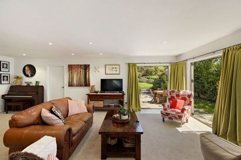 Photo of property in 12 Alexander Place, Arrowtown, 9302