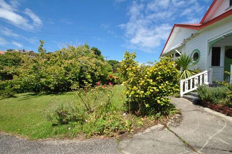 Photo of property in 32 Bayfield Road, Andersons Bay, Dunedin, 9013