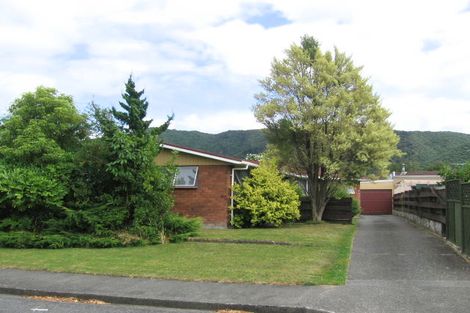 Photo of property in 4 Seattle Grove, Totara Park, Upper Hutt, 5018