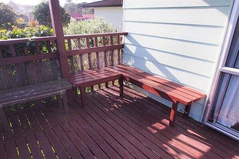 Photo of property in 8 Katrina Place, Massey, Auckland, 0614