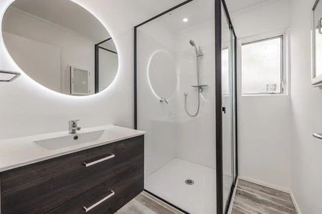 Photo of property in 2/51 Rimu Street, New Lynn, Auckland, 0600