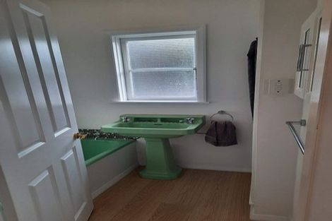 Photo of property in 30 The Drive, Tawa, Wellington, 5028