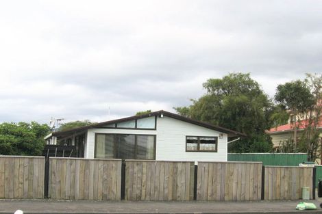 Photo of property in 2/68 Gibbons Street, Ebdentown, Upper Hutt, 5018