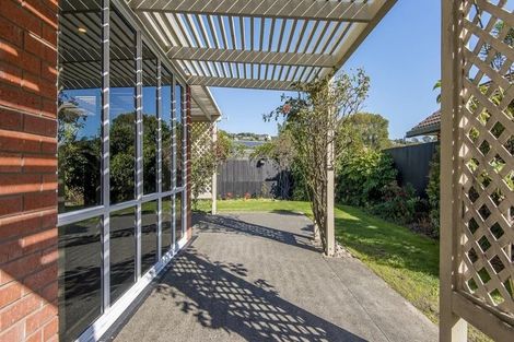 Photo of property in 16 Herbs Place, Cashmere, Christchurch, 8022