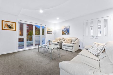 Photo of property in 18a Sylvan Park Avenue, Milford, Auckland, 0620