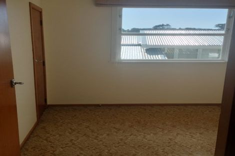 Photo of property in 79 Beazley Avenue, Paparangi, Wellington, 6037