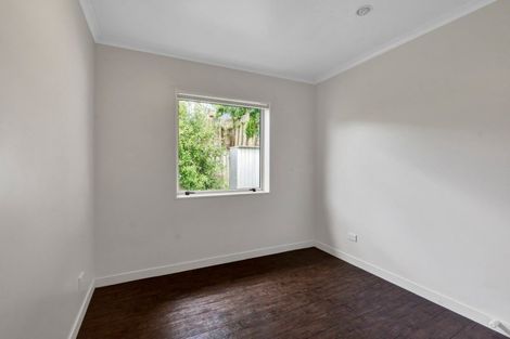 Photo of property in 24 Moulton Street, Moturoa, New Plymouth, 4310