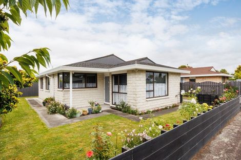 Photo of property in 17 Thomson Street, West End, Palmerston North, 4412