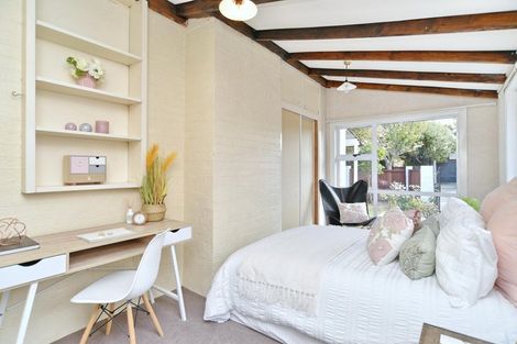 Photo of property in 25 Liverton Crescent, Bishopdale, Christchurch, 8053