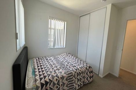 Photo of property in 10 Aeronautic Road, Takanini, 2112