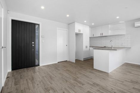 Photo of property in 2/16 Betley Crescent, Fairview Downs, Hamilton, 3214