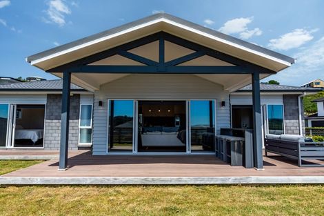 Photo of property in 25 Ken Douglas Drive, Aotea, Porirua, 5024