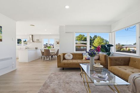Photo of property in 1 Rosehill Drive, Rosehill, Papakura, 2113