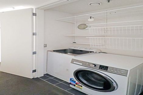 Photo of property in Montreaux Apartments, 9d/164 The Terrace, Wellington Central, Wellington, 6011