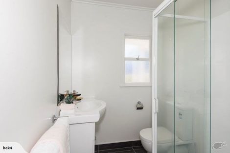 Photo of property in 6/35 Shakespeare Road, Milford, Auckland, 0620
