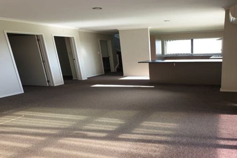 Photo of property in 76 Upper Harbour Drive, Greenhithe, Auckland, 0632