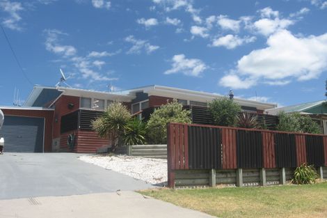 Photo of property in 32 Costello Crescent, Pukehina, Te Puke, 3189