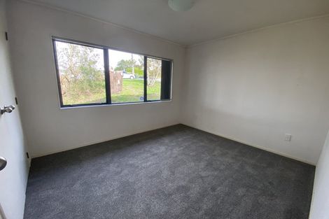 Photo of property in 9 Bridge Avenue, Te Atatu South, Auckland, 0610