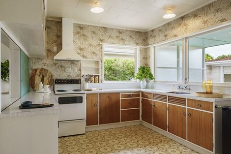 Photo of property in 37 Bill Hercock Street, Pirimai, Napier, 4112