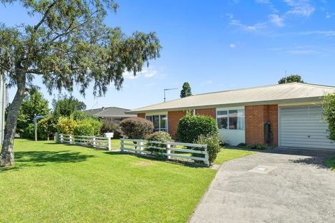 Photo of property in 14 Pemberton Crescent, Greerton, Tauranga, 3112