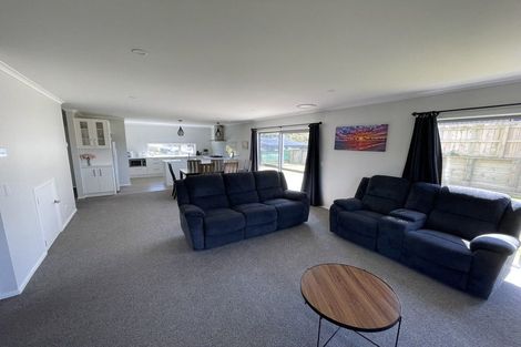 Photo of property in 60 Hokioi Drive, Kenepuru, Porirua, 5022