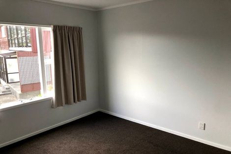 Photo of property in 2/29 Winston Street, Crofton Downs, Wellington, 6035