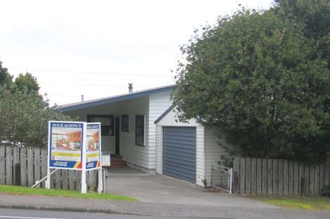 Photo of property in 71 Don Buck Road, Massey, Auckland, 0614