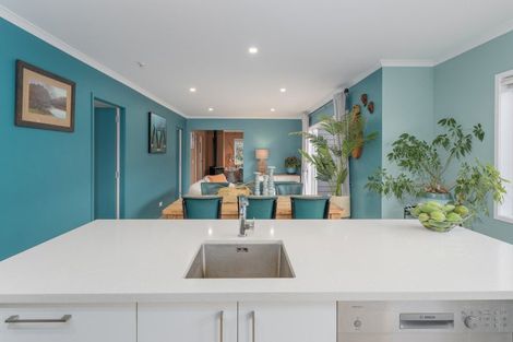 Photo of property in 56 Hahei Beach Road, Hahei, Whitianga, 3591