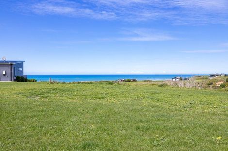 Photo of property in 4 Pukeko Place, Riversdale Beach, Masterton, 5872