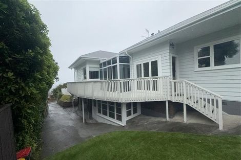 Photo of property in 42 Miromiro Road, Normandale, Lower Hutt, 5010