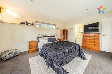 Photo of property in 22 Waiuta Street, Titahi Bay, Porirua, 5022