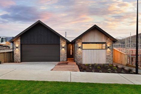 Photo of property in 125 Spur Ridge Rise, Jacks Point, 9371