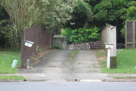 Photo of property in 1/16 Manapouri Place, Pakuranga Heights, Auckland, 2010
